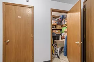 6051 Laurel Ave, Golden Valley, MN 55416 - Photo 58