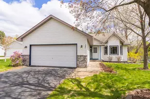 1081 Gilbert Ct, Stillwater, MN 55082 - Photo 2