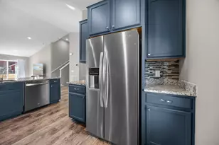 1976 Attenborough St, Shakopee, MN 55379 - Photo 6