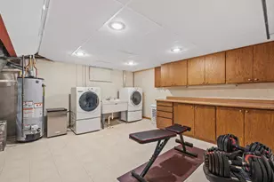 1956 3rd St E, Saint Paul, MN 55119 - Photo 34