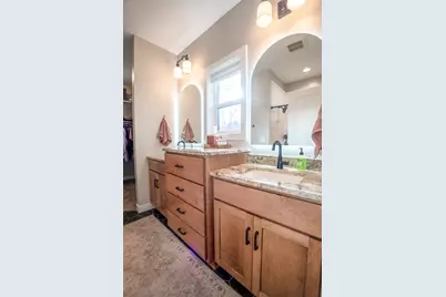 131 Pine Street NW, New London, MN 56273 - Photo 32