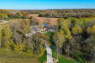 131 Pine St NW, New London, MN 56273 - Photo 4