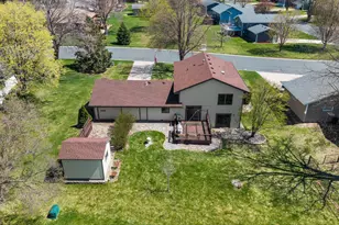 1286 Emerald Ln, Shakopee, MN 55379 - Photo 34