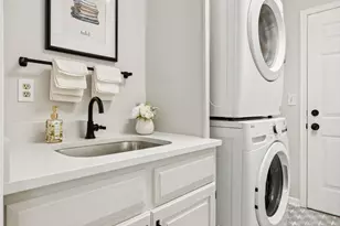 6507 Gleason Ct, Edina, MN 55436 - Photo 38