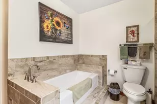 1237 Hilo Ave N, Oakdale, MN 55128 - Photo 16