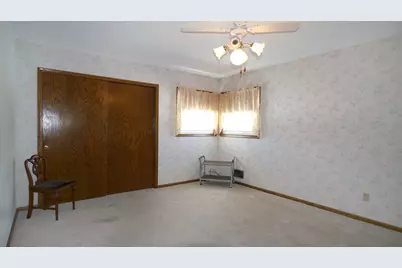 9608 Toledo Road, Bloomington, MN 55437 - Photo 16