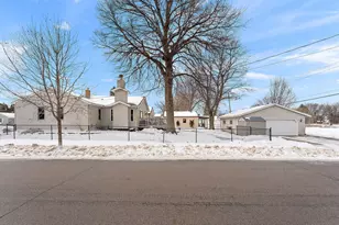 1947 Field Ave, Saint Paul, MN 55116 - Photo 42