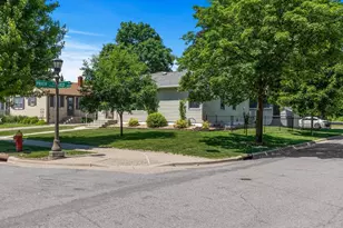 1947 Field Ave, Saint Paul, MN 55116 - Photo 50