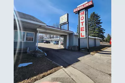 1507 W Oakland Avenue, Austin, MN 55912 - Photo 2