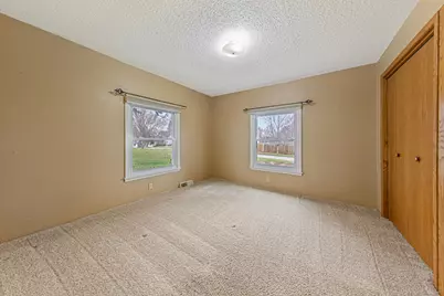 1172 6th Avenue SW, Faribault, MN 55021 - Photo 14