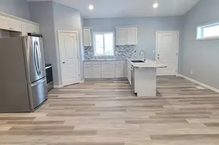 2308 36th Ave S, Moorhead, MN 56560 - Photo 8