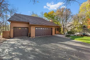 14451 Wellington Rd, Minnetonka, MN 55391 - Photo 2