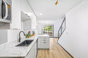 4058 Wilshire Cir, Shoreview, MN 55126 - Photo 16