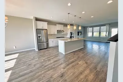 661 Satori Way, Chaska, MN 55318 - Photo 2