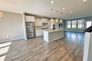 661 Satori Wy, Chaska, MN 55318 - Photo 2