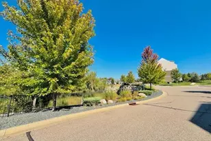 661 Satori Wy, Chaska, MN 55318 - Photo 32