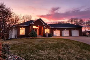 10539 Yancy Ct NE, Blaine, MN 55449 - Photo 8