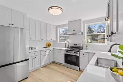 582 York Avenue, Saint Paul, MN 55130 - Photo 2