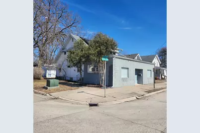 1110 W Oakland Avenue, Austin, MN 55912 - Photo 4