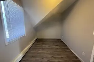 1204 E 7th St, Saint Paul, MN 55106 - Photo 10