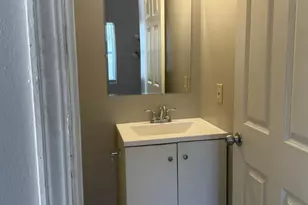 1204 E 7th St, Saint Paul, MN 55106 - Photo 8