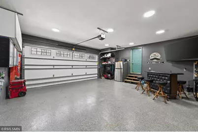 245 Dwinnell Avenue, Mahtomedi, MN 55115 - Photo 38