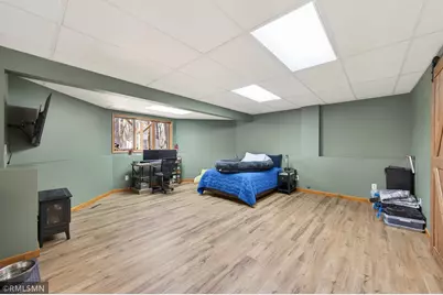 245 Dwinnell Avenue, Mahtomedi, MN 55115 - Photo 32