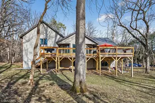 245 Dwinnell Ave, Mahtomedi, MN 55115 - Photo 44