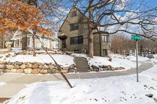 117 Arthur Ave SE, Minneapolis, MN 55414 - Photo 2