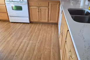 820 Shady Ridge Ln, Braham, MN 55006 - Photo 2