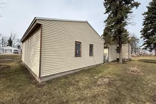 19367 680th St, Dodge Center, MN 55927 - Photo 2