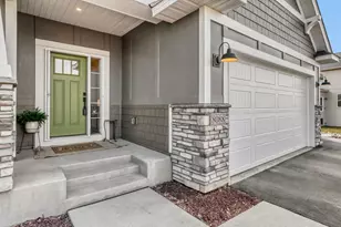 8088 Haywood Dr, Lino Lakes, MN 55014 - Photo 2