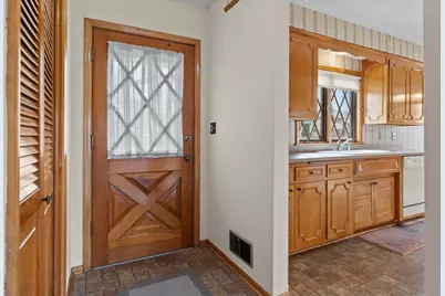 1511 Barclay Street, Saint Paul, MN 55106 - Photo 12
