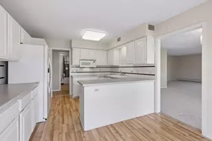 2221 Youngman Ave, Saint Paul, MN 55116 - Photo 8