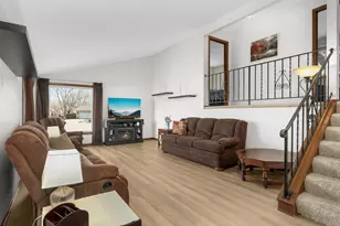 7808 Idaho Ln N, Brooklyn Park, MN 55445 - Photo 4