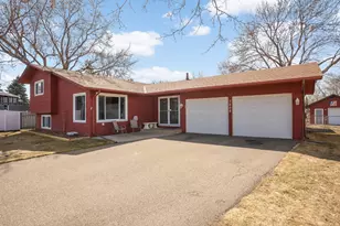 7808 Idaho Ln N, Brooklyn Park, MN 55445 - Photo 2