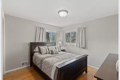 2325 Nokomis Avenue, Saint Paul, MN 55119 - Photo 10