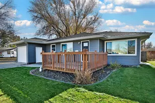 733 E Academy St, Owatonna, MN 55060 - Photo 2