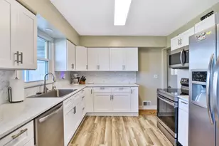 733 E Academy St, Owatonna, MN 55060 - Photo 8