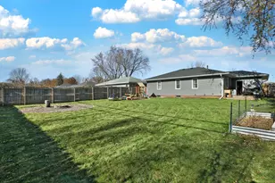 733 E Academy St, Owatonna, MN 55060 - Photo 16