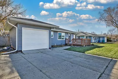 733 E Academy Street, Owatonna, MN 55060 - Photo 2