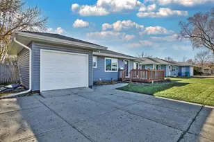 733 E Academy St, Owatonna, MN 55060 - Photo 2
