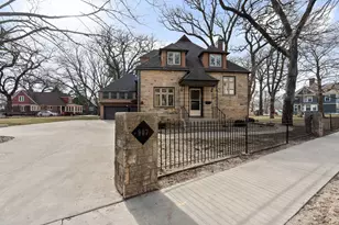 907 1st Dr NW, Austin, MN 55912 - Photo 4