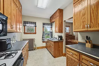 213 Boulevard Avenue NE, Montgomery, MN 56069 - Photo 10