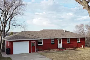 315 Lakeview Street S, Lake Benton, MN 56149 - Photo 1