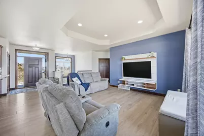 316 Prairie Drive, Harwood, ND 58042 - Photo 8