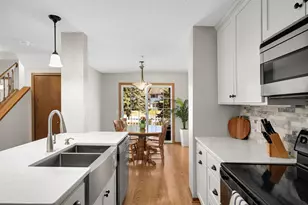 2571 Bedford Ct, Mendota Heights, MN 55120 - Photo 12