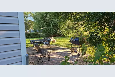 426 Griffith Street, Saint Paul, MN 55106 - Photo 2