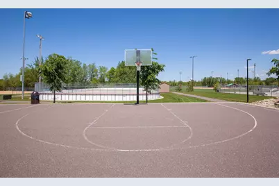 515 Farrell Street N, Maplewood, MN 55119 - Photo 32