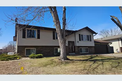 8309 Penn Avenue N, Brooklyn Park, MN 55444 - Photo 2